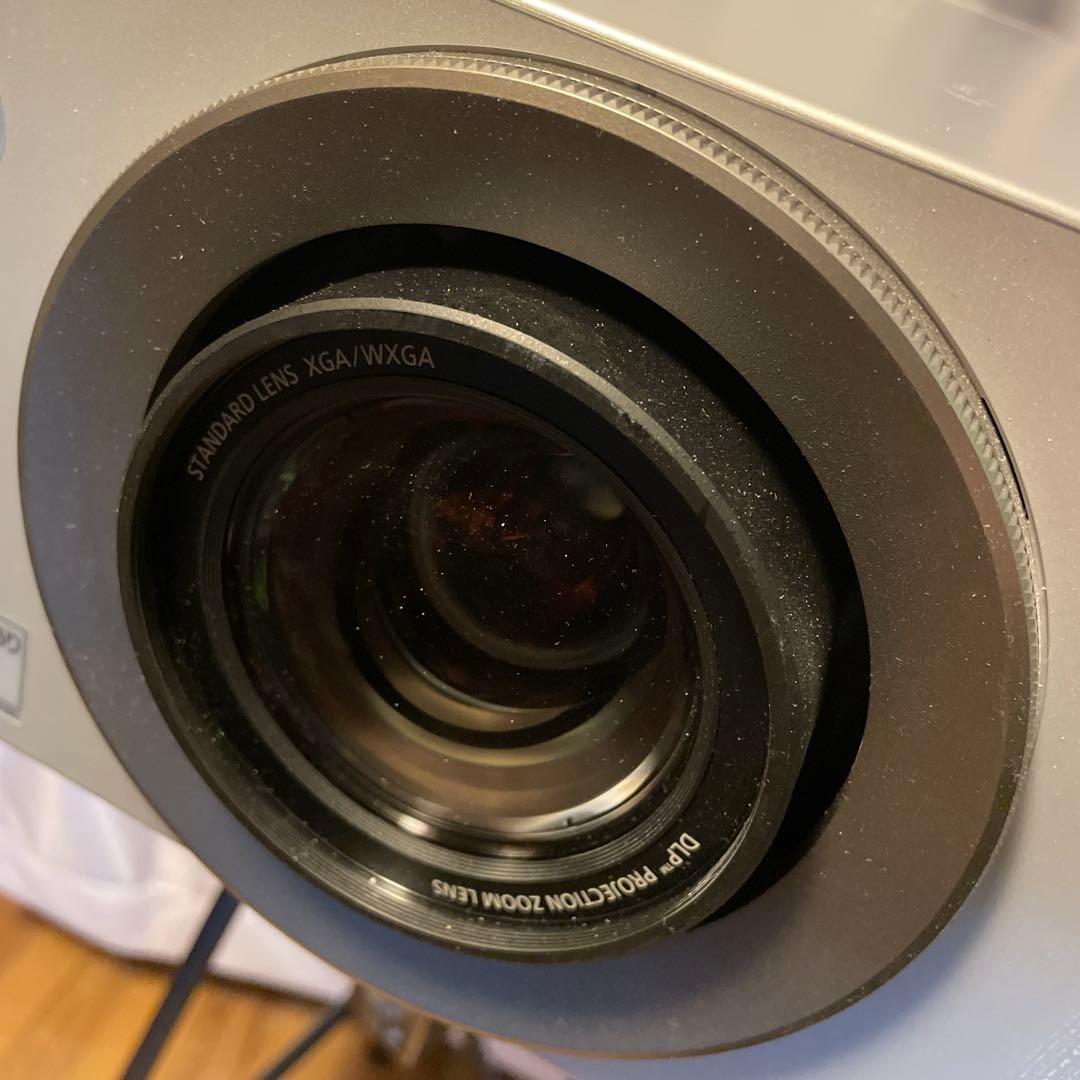 パナソニック　業務用プロジェクター　PT-DW640