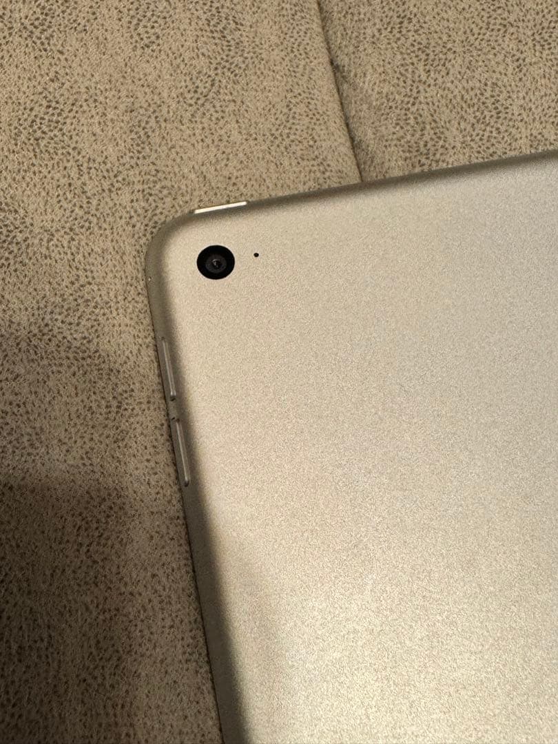 iPad mini 4世代 128GB Wi-Fi シルバー キーボード付