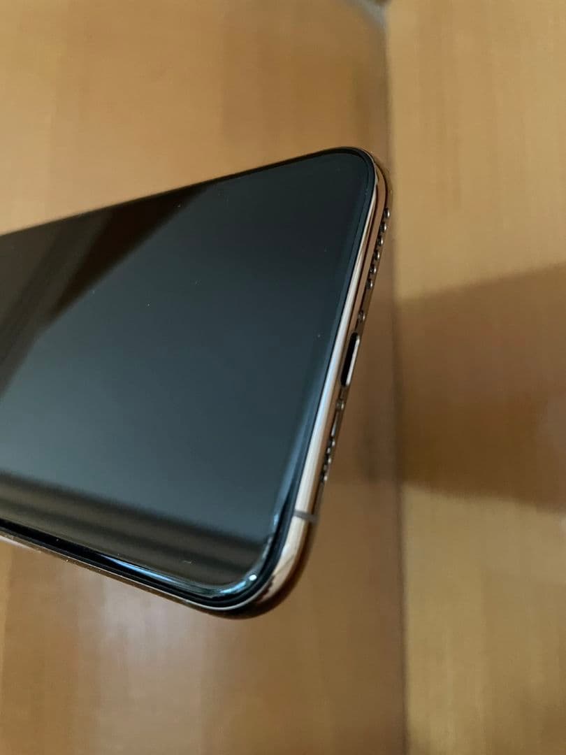 iPhone Xs 64GB ゴールド SIMロック解除済