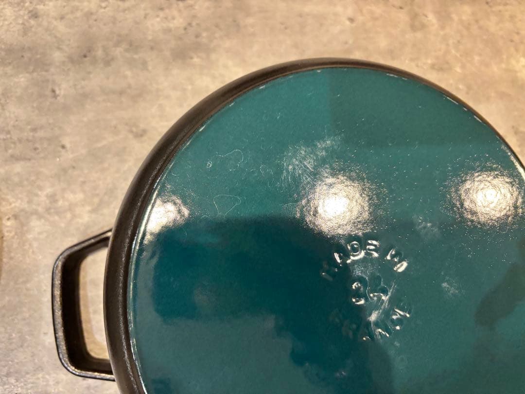 ストウブ　ストゥブ　24cm クロ　ココット　翌日発送