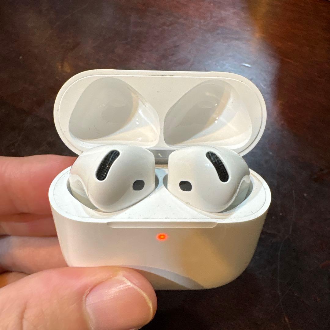 AirPods 4 ノイズキャンセリング搭載モデル