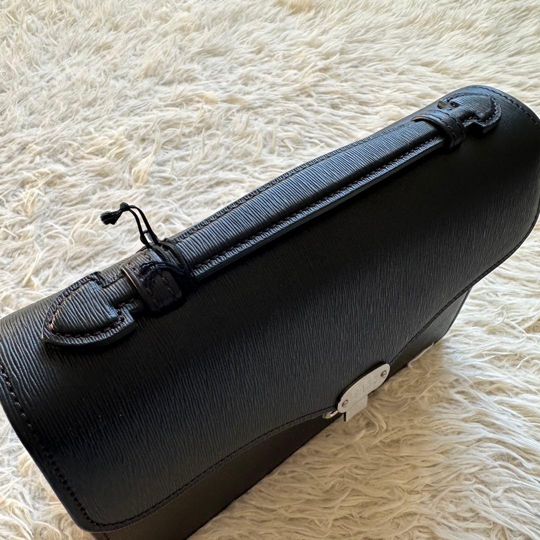 新品未使用　DAKS 本革　レザー　黒　セカンドバッグ　クラッチ　ダレス　日本製