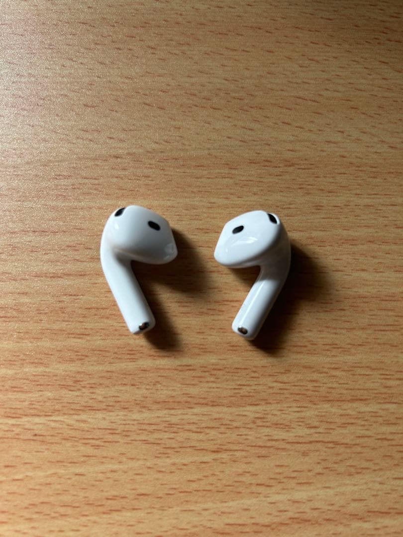 AirPods4 （第4世代） アクティブノイズキャンセリング付き本体 ケース付