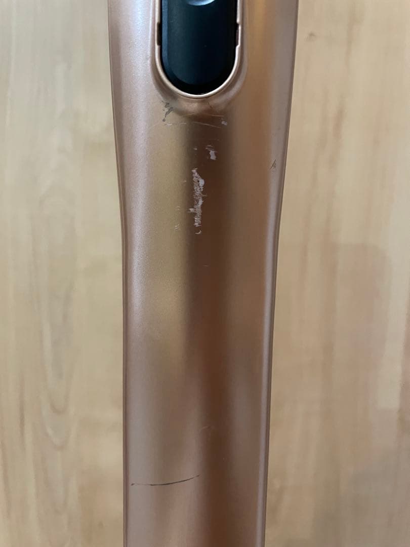 Shark スティッククリーナー ゴールド