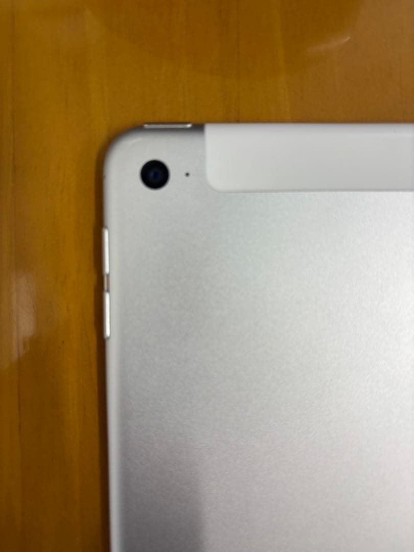 Apple iPad Air 2 シルバー 本体　128GB