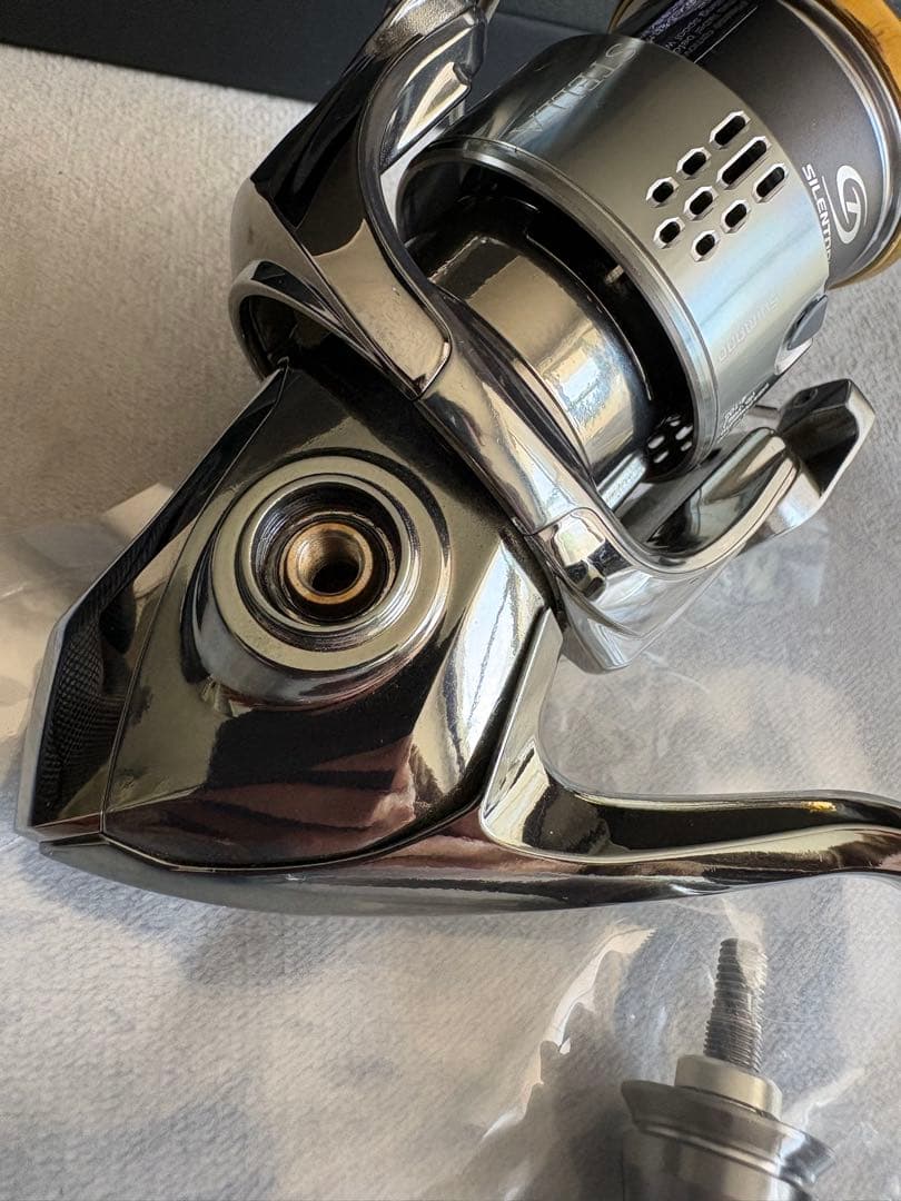 18 ステラ　C2000S アジング　トラウト　ハンドル未使用　即購入可