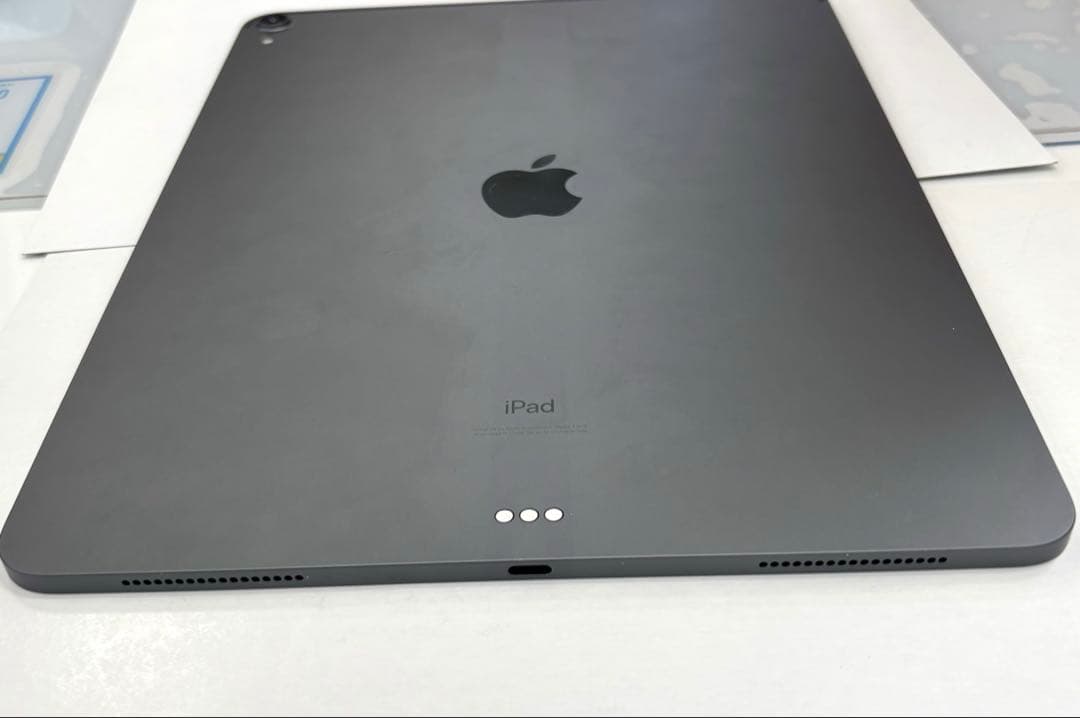 ❸ iPad Pro第3世代12.9インチ★64G グレー