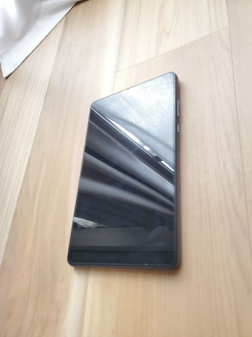 Xiaomi Redmi Pad SE 8.7 HyperOS レッドケース付き