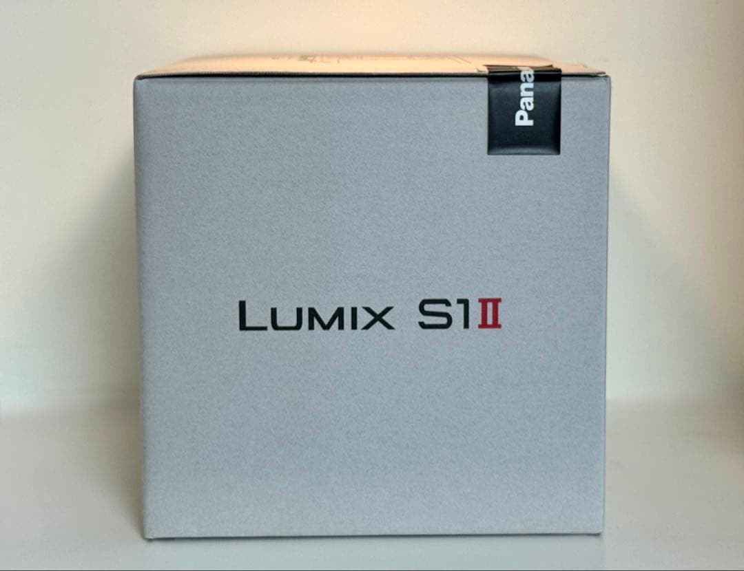 新型モデル LUMIX S1II カメラ（5年間保証付き） ほぼ新品！手40万