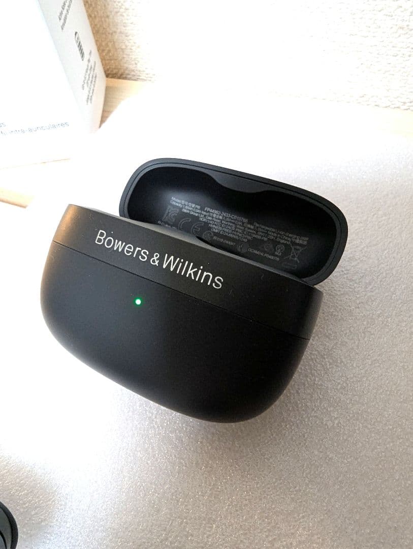 イヤホン Bowers & Wilkins PI8 Anthracite Black