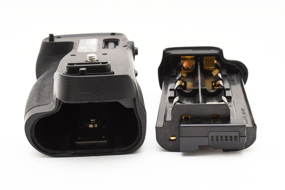 【美品】Nikon マルチパワーバッテリーグリップ　 MB-D17