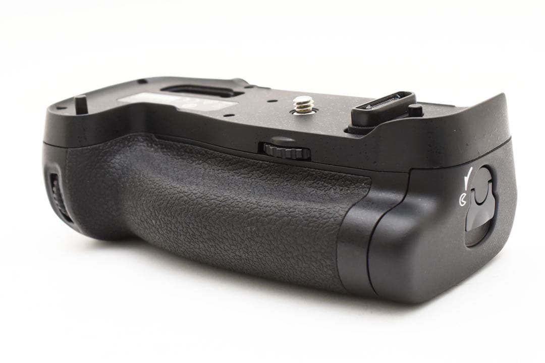 【美品】Nikon マルチパワーバッテリーグリップ　 MB-D17