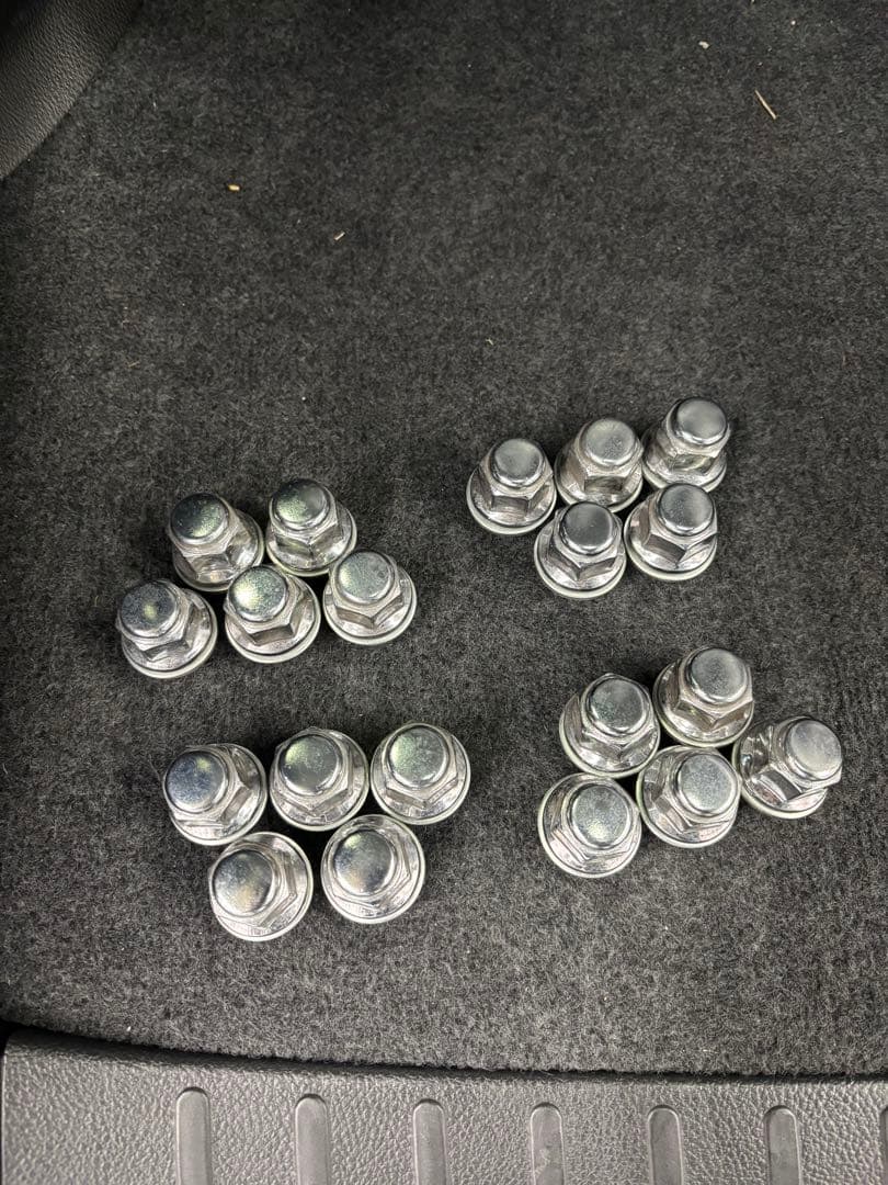 aoki カローラクロス純正ホイールとタイヤのセット 225/50 R18