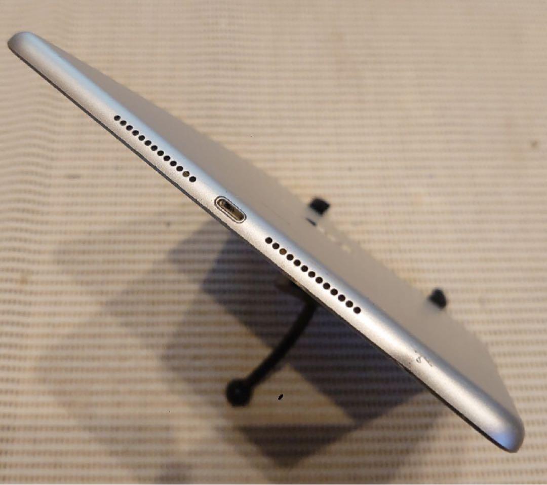 完動品iPad第8世代(A2270)本体32GBシルバー送料込MQ1GD