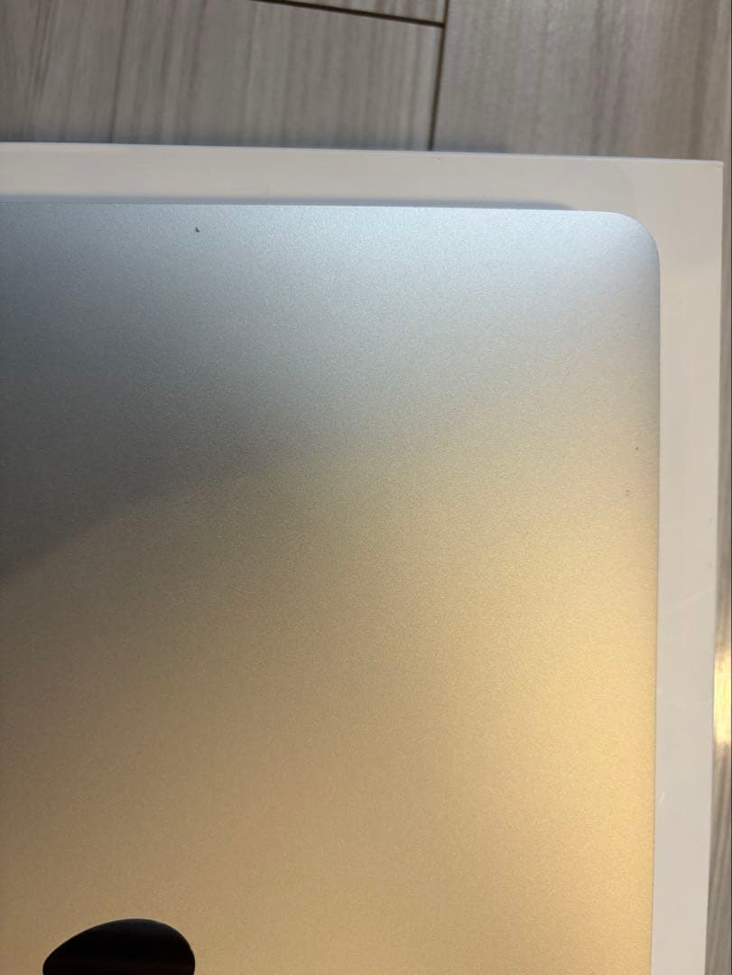 美品箱ありMacBook Pro 2020 13インチ i5 512GBシルバー