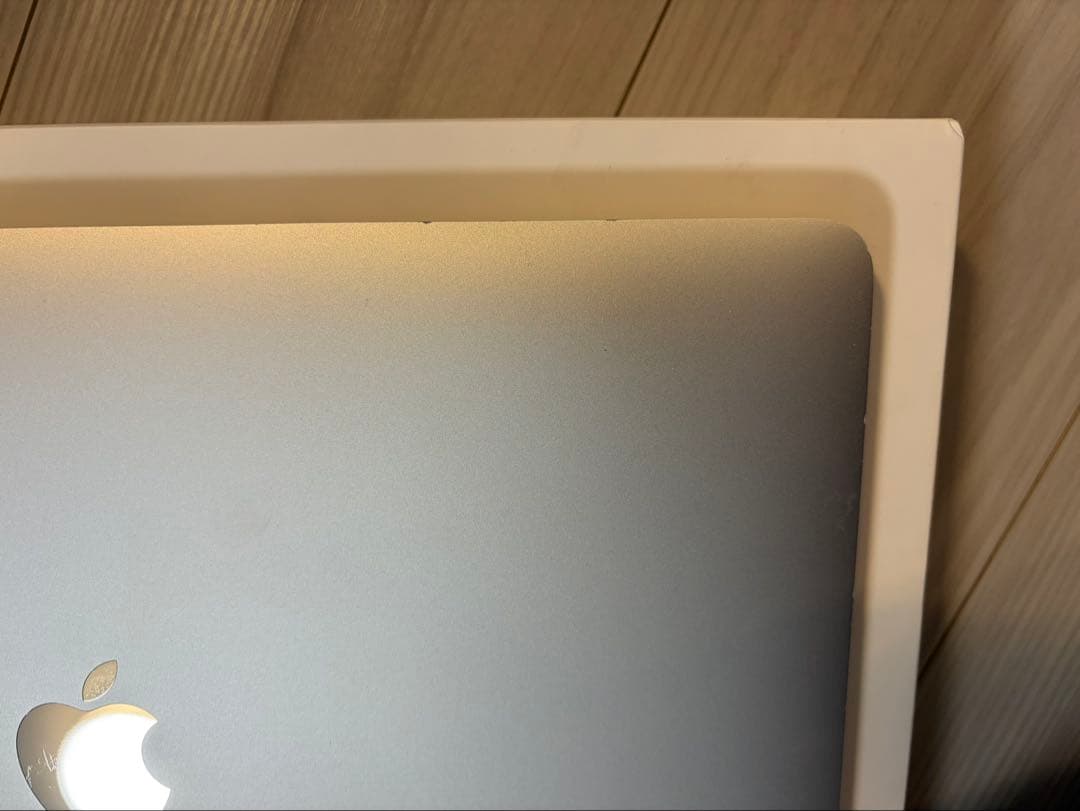 美品箱ありMacBook Pro 2020 13インチ i5 512GBシルバー