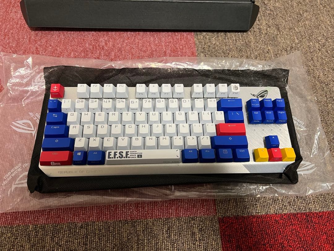 ROG STRIX SCOPE TKL ガンダム ゲーミング キーボード 赤軸