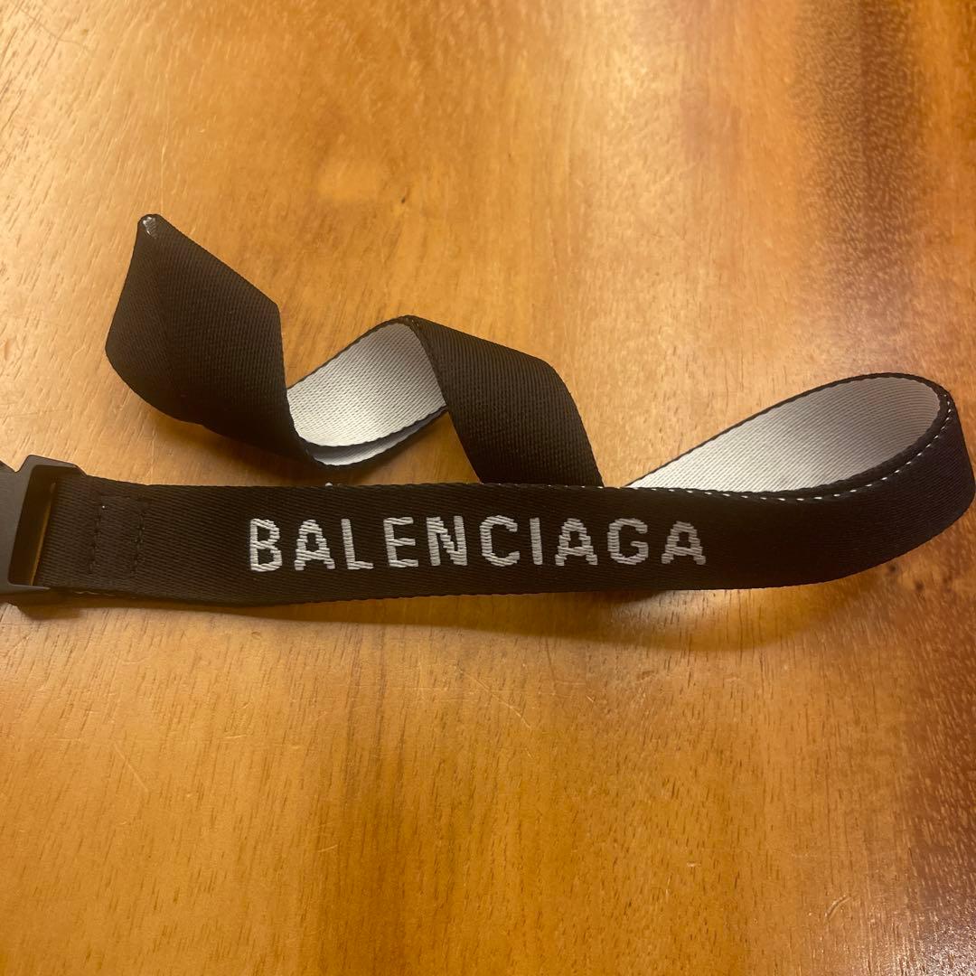 BALENCIAGA バレンシアガ ロゴ ネックストラップ キーリング