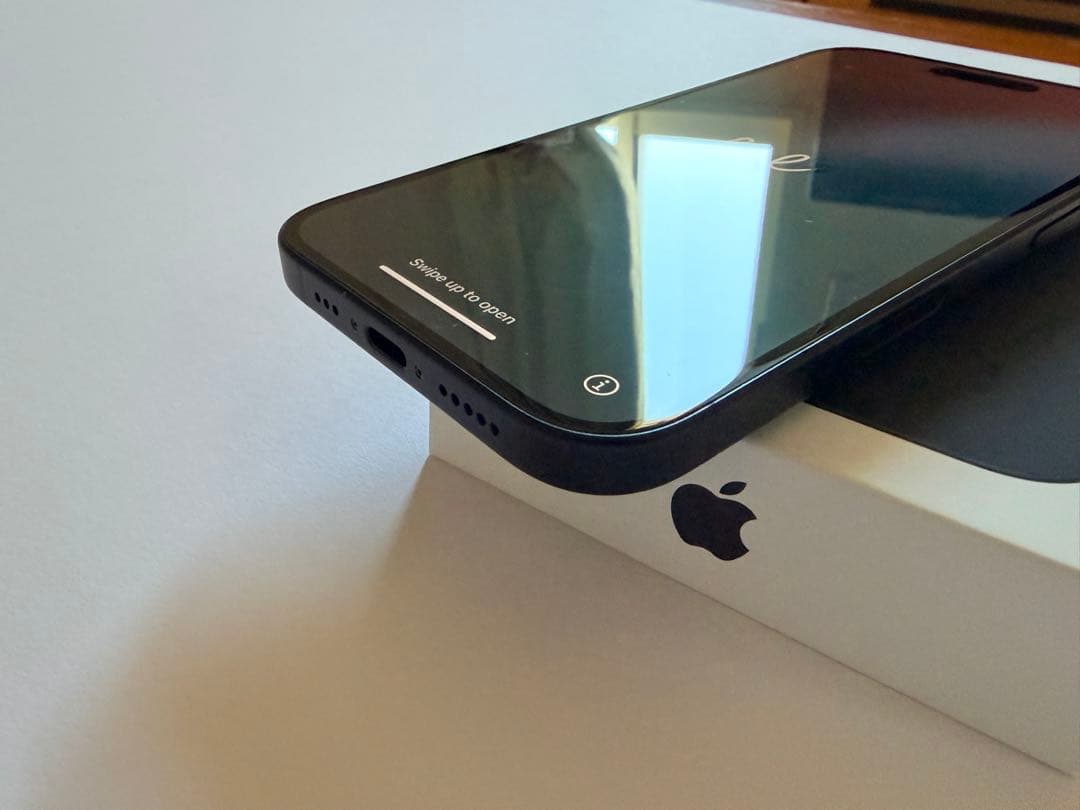 【美品】iPhone16 本体 SIMフリー ブラック 128GB