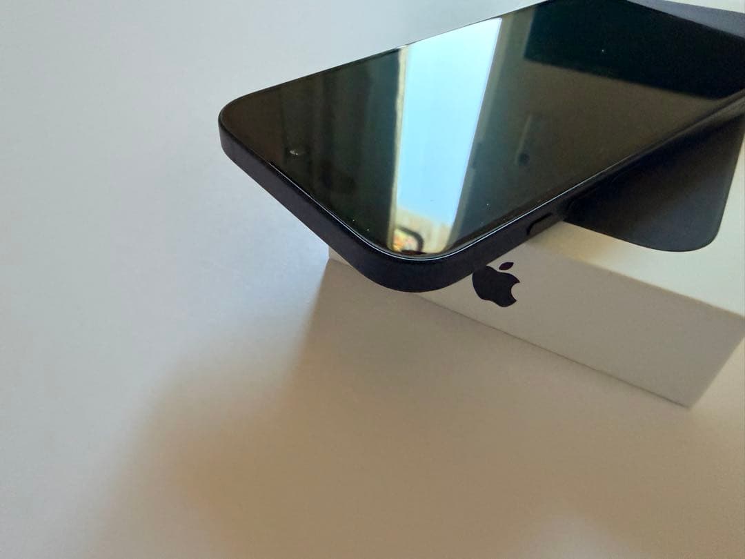 【美品】iPhone16 本体 SIMフリー ブラック 128GB