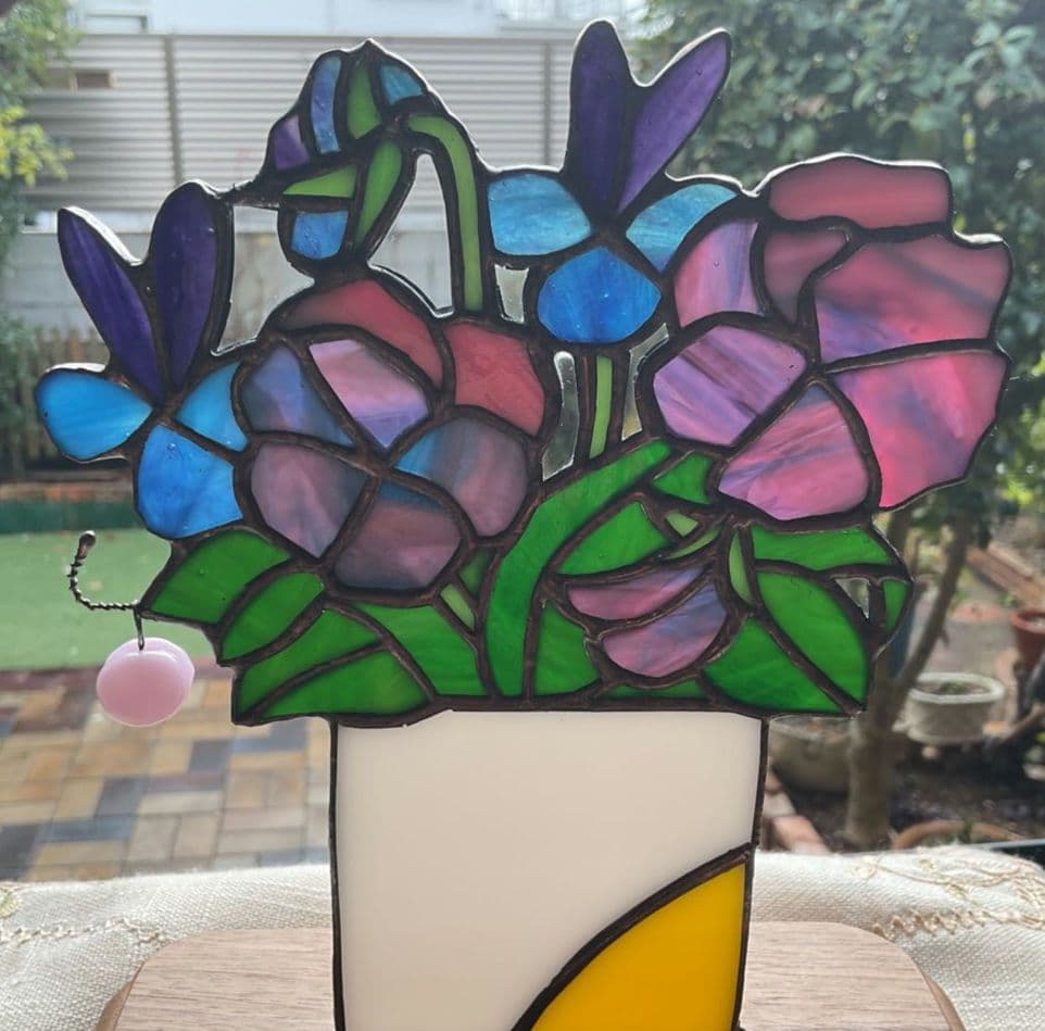 ステンドグラスパネル　　ビオラ①