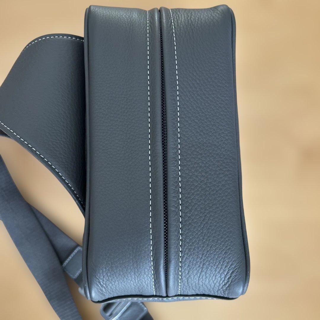 レザーカメラバック　objcts.io 防水加工