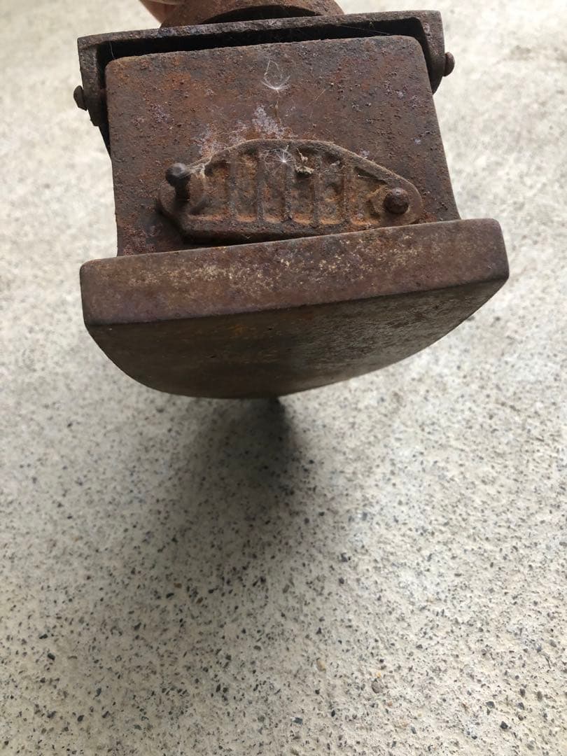 炭火アイロン・ヴィンテージ　炭火アイロン　鉄鋳物
