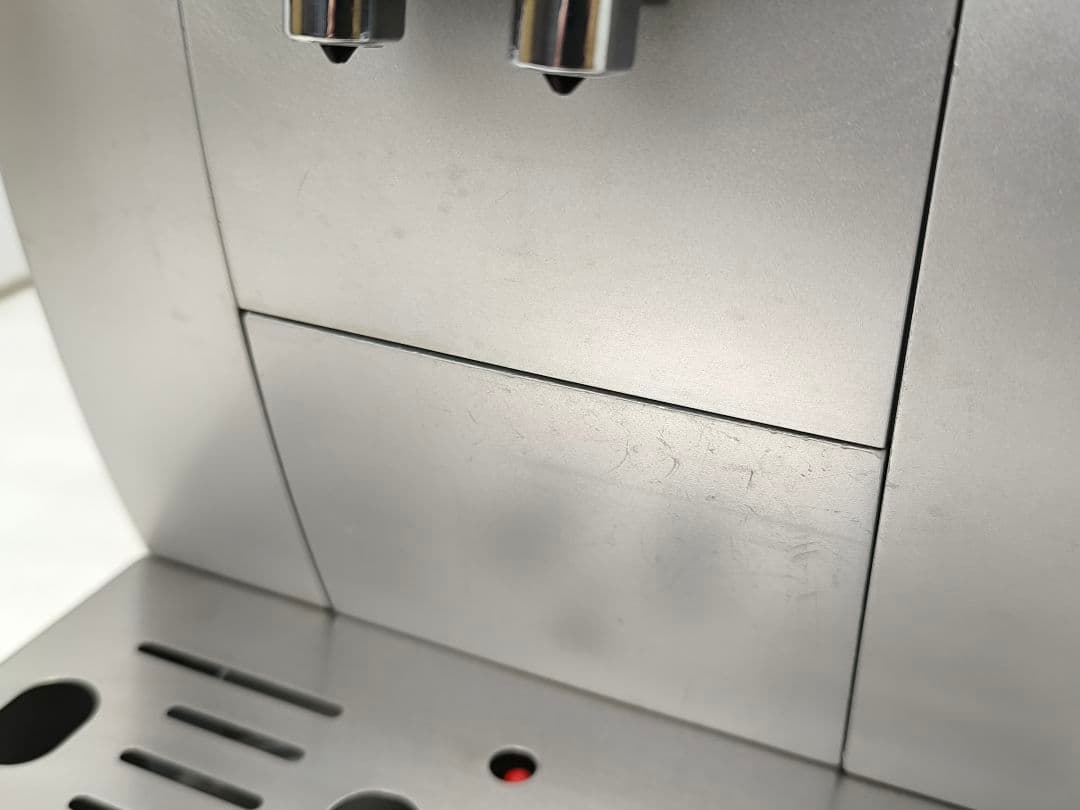 デロンギ　コンパクト2全自動コーヒーマシン　マグニフィカS　ECAM22110