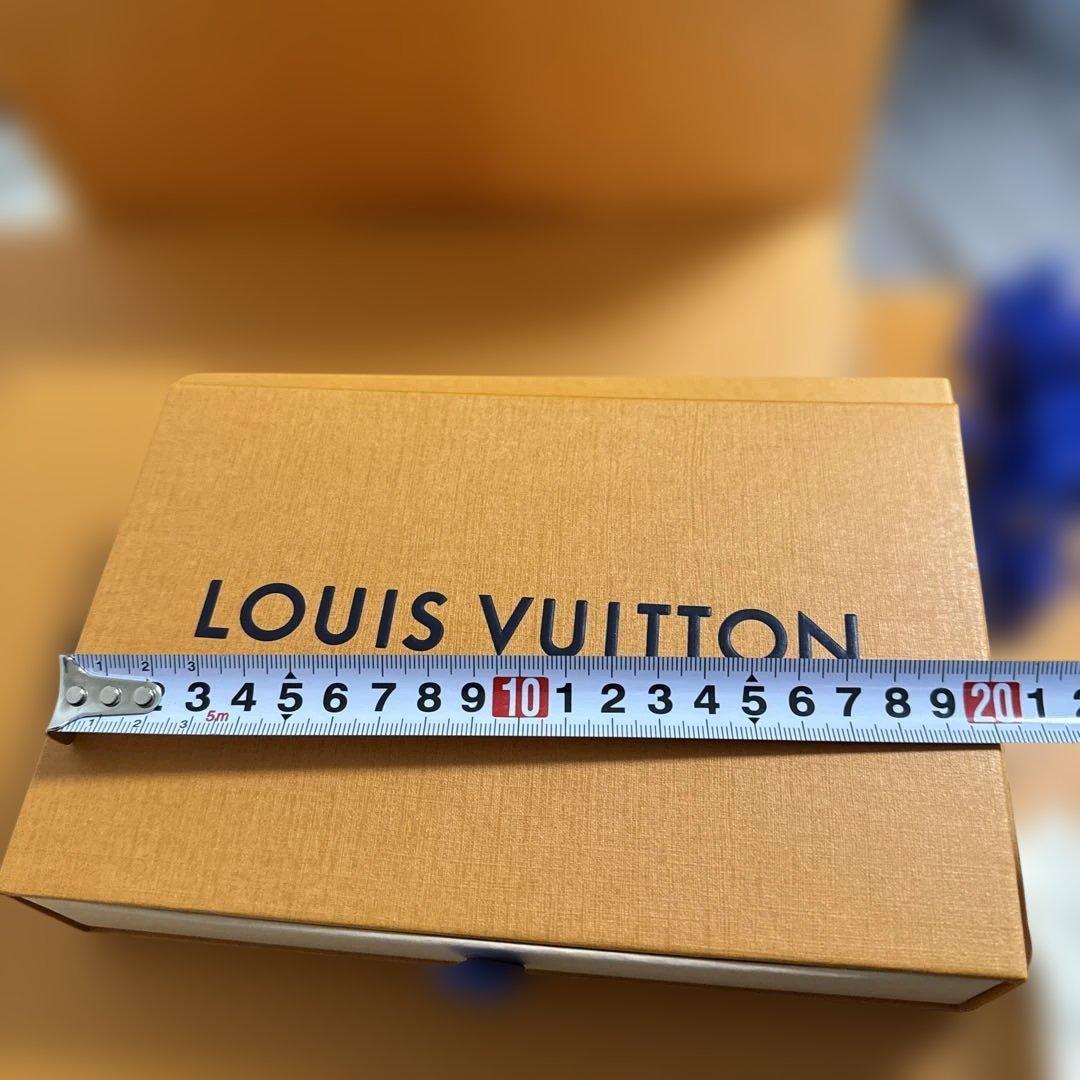 ルイヴィトン　LOUIS VUITTON 空箱　紙袋　GUCCI PRADA