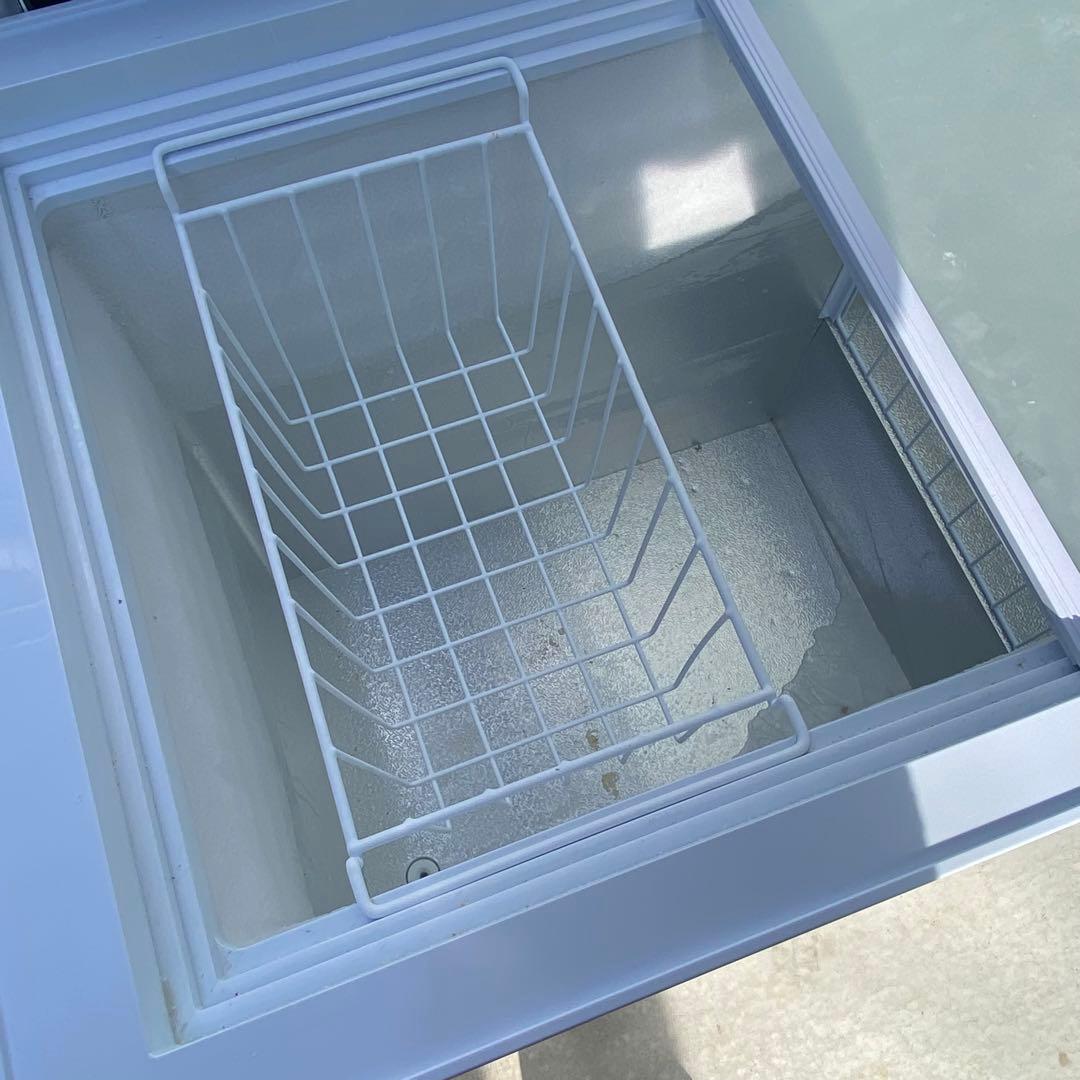 2023年購入 WHITE BEAR 冷凍ストッカー 250L 鍵アリ 100V