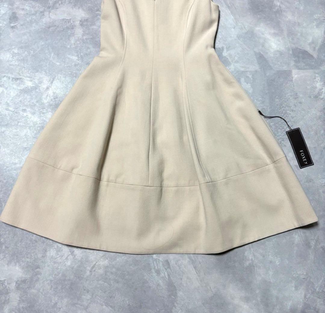 超美品　FOXEY フォクシー　Vバロン　紙タグ付き