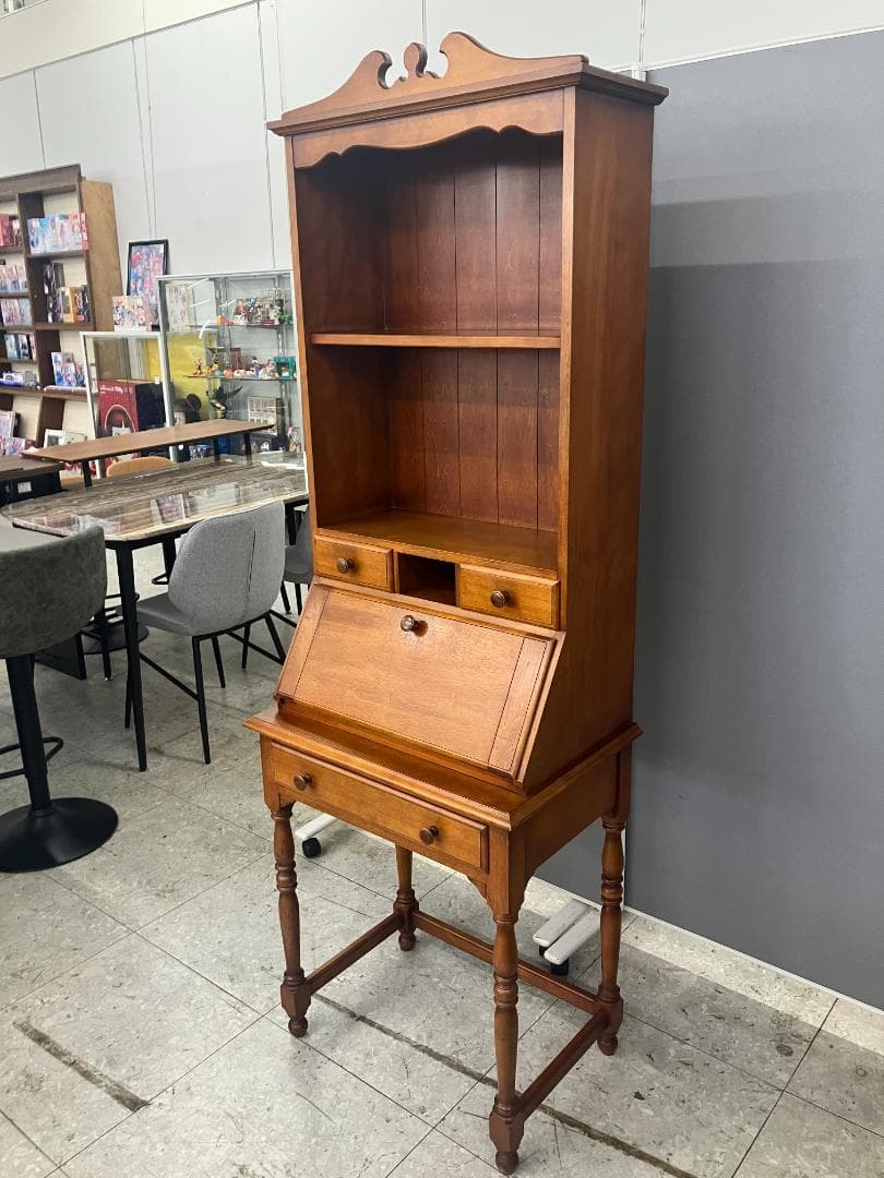 横浜ダニエル ライティングビューロ ブラウン