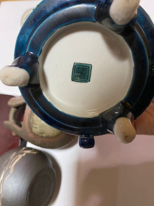 陶芸品置物　角福1点　他2点（台座付き）