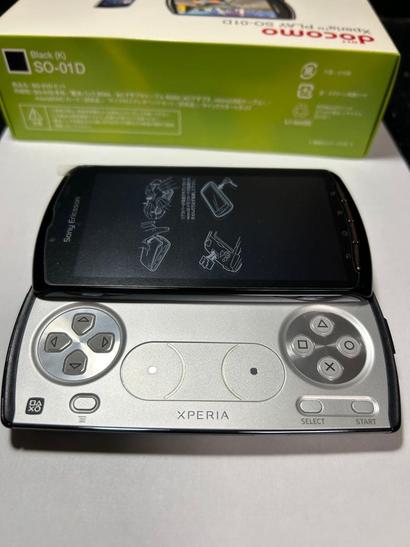 NTT docomo Xperia PLAY SO-01D ブラック