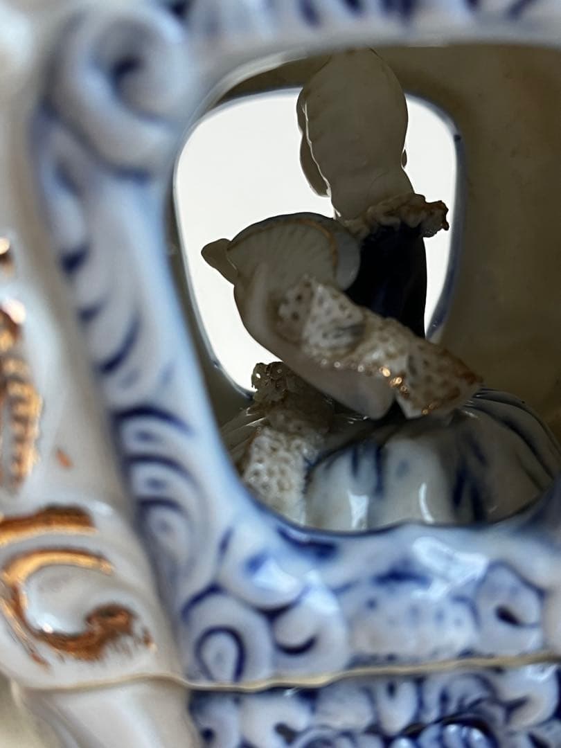 【磁器製アンティーク人形】 昭和から語りかけるセト・ノベルティ　「馬車」