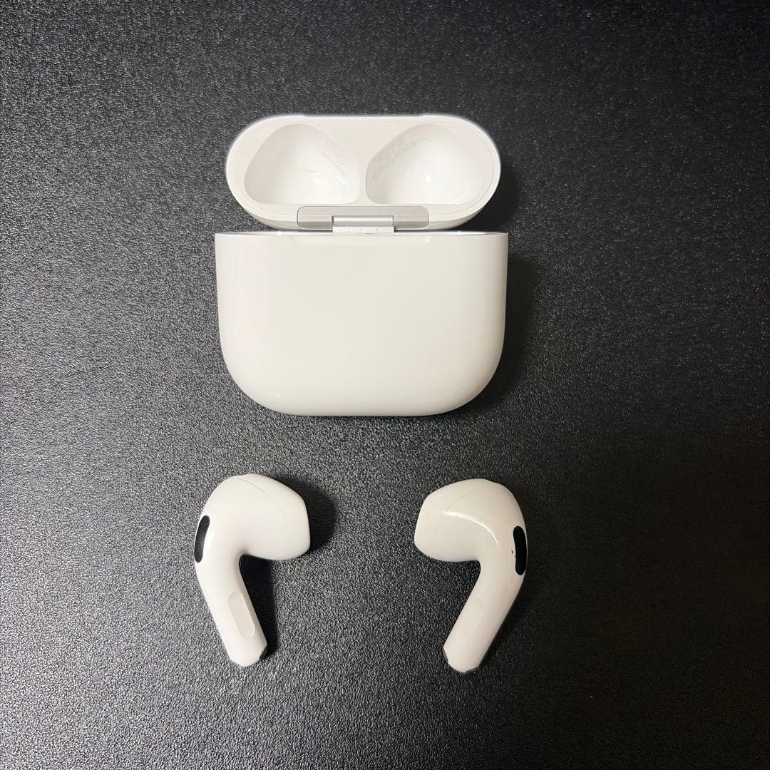 Apple Airpods 第4世代　ANC搭載　ノイズキャンセリング付き