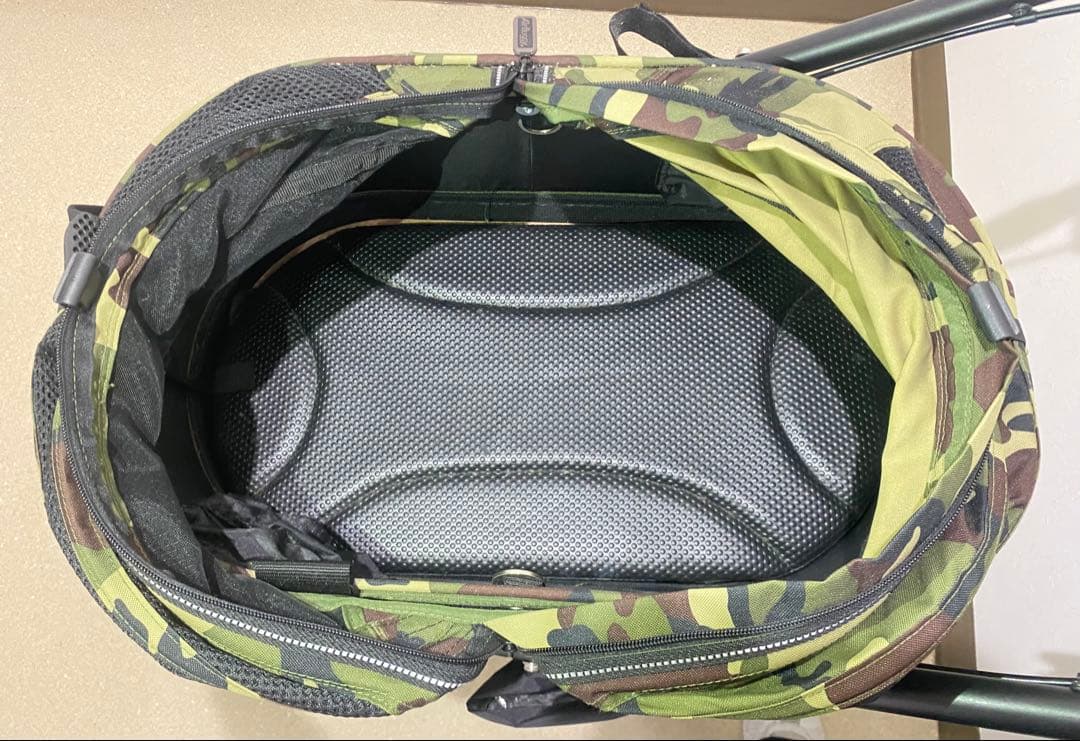 Air Buggy for dog DOMEエアバギー ペットカート迷彩