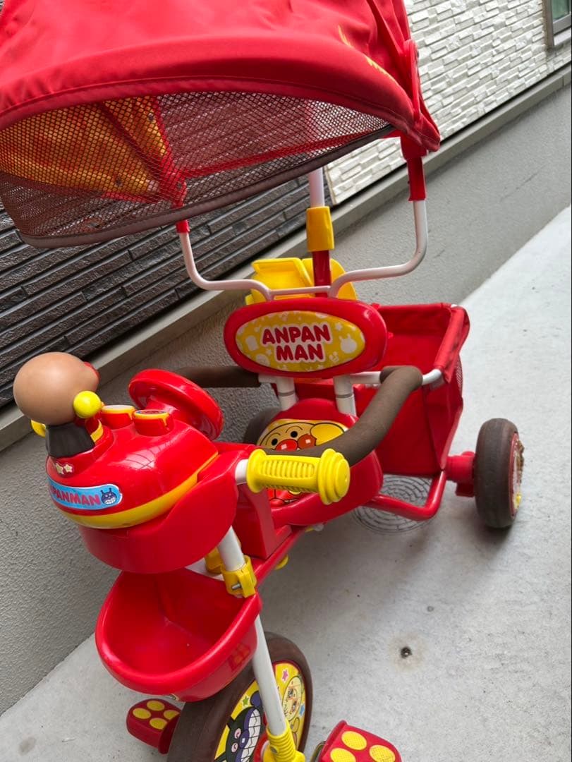 アンパンマン デラックス　三輪車　サンシェード付き
