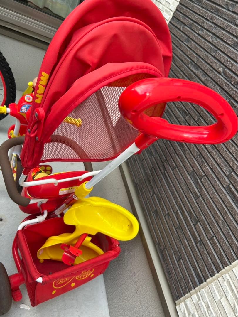 アンパンマン デラックス　三輪車　サンシェード付き