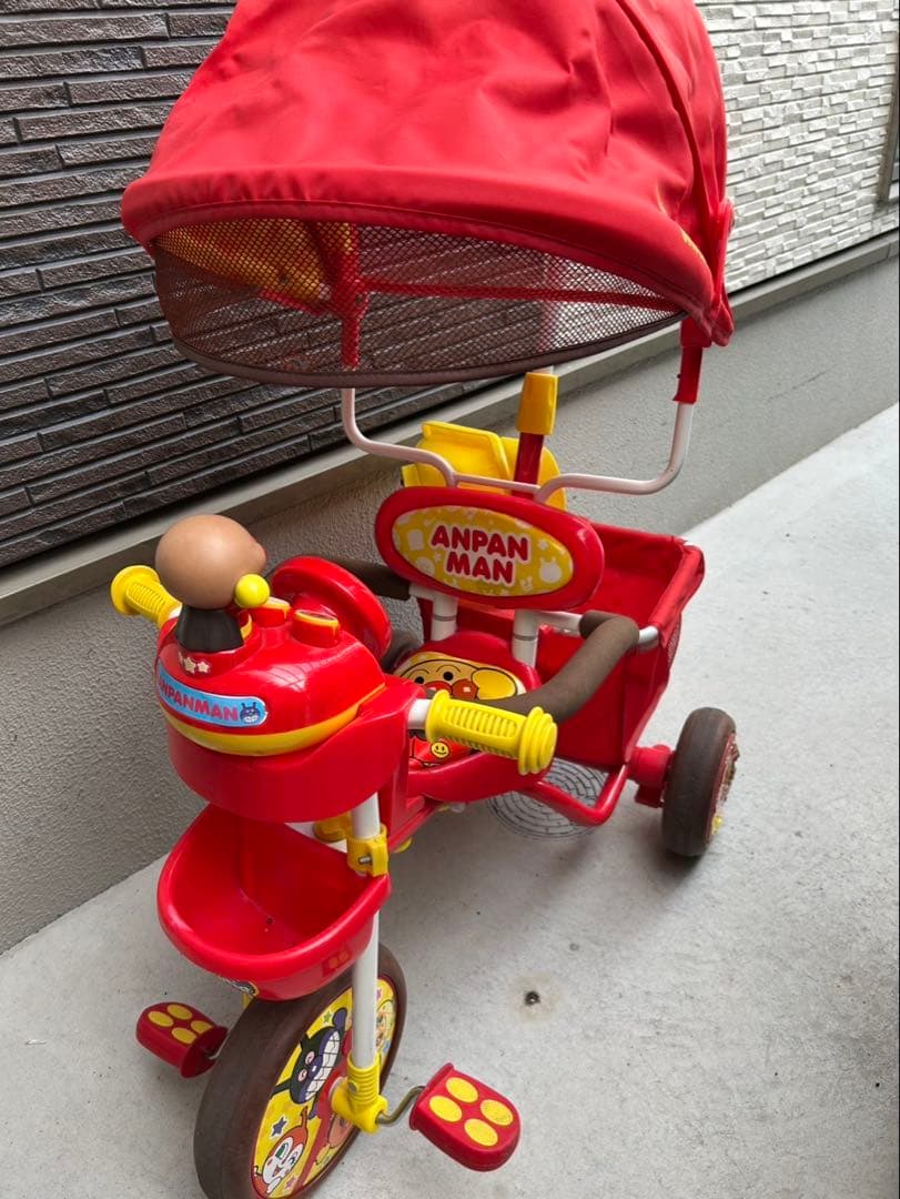 アンパンマン デラックス　三輪車　サンシェード付き