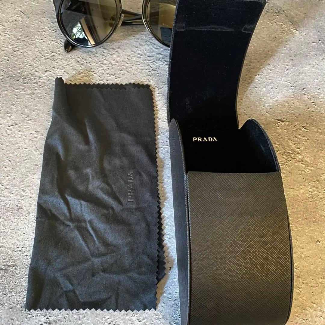 PRADA ブラック サングラス キャットアイ プラダ
