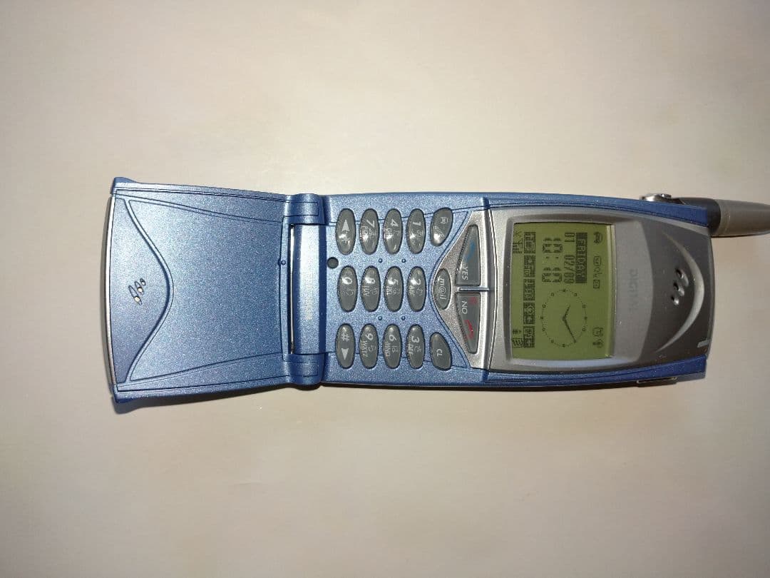 携帯電話　モックアップ　ガラケー