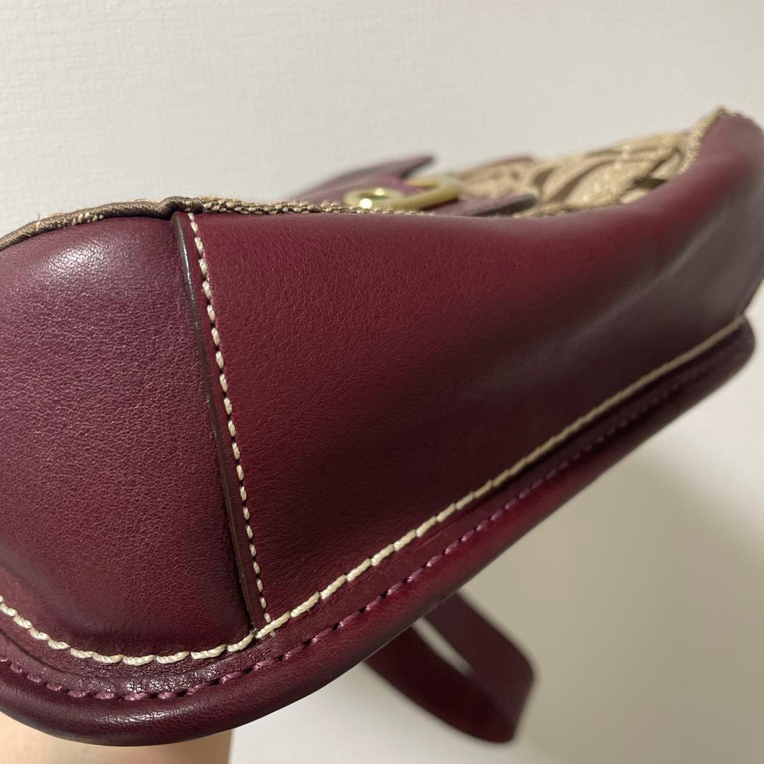 コーチ　ソーホー ショルダーバッグ　シグネチャー柄　バーガンディレザー