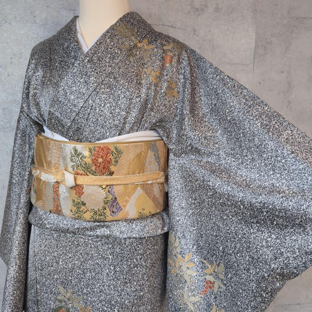 訪問着　フルセット　着物　正絹　たたき染め　金　刺繍　実　白黒　F4
