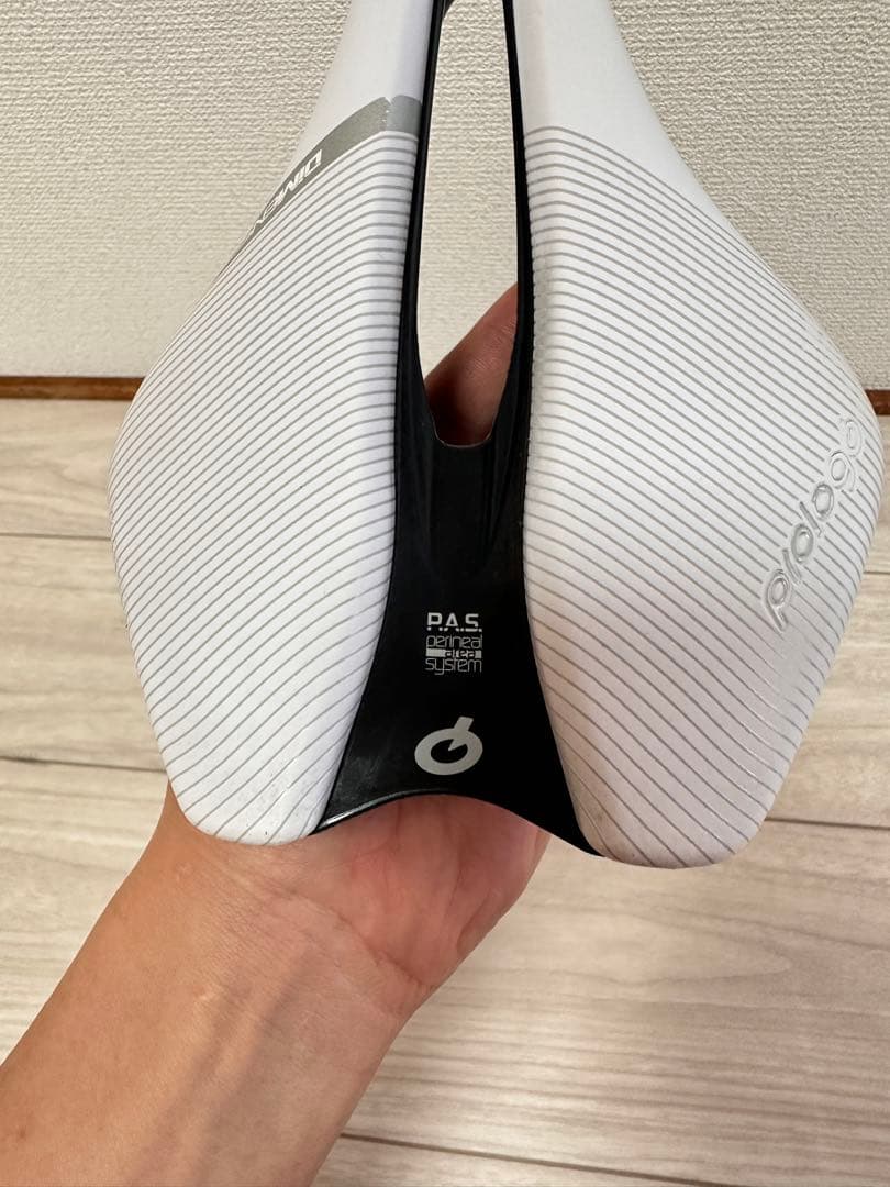 Prologo Dimension Carbon サドル 143mm