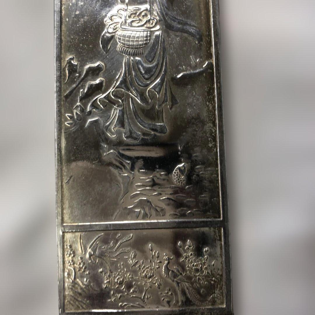 中国、銀足￼ 金属製 女性像 彫刻 装飾品