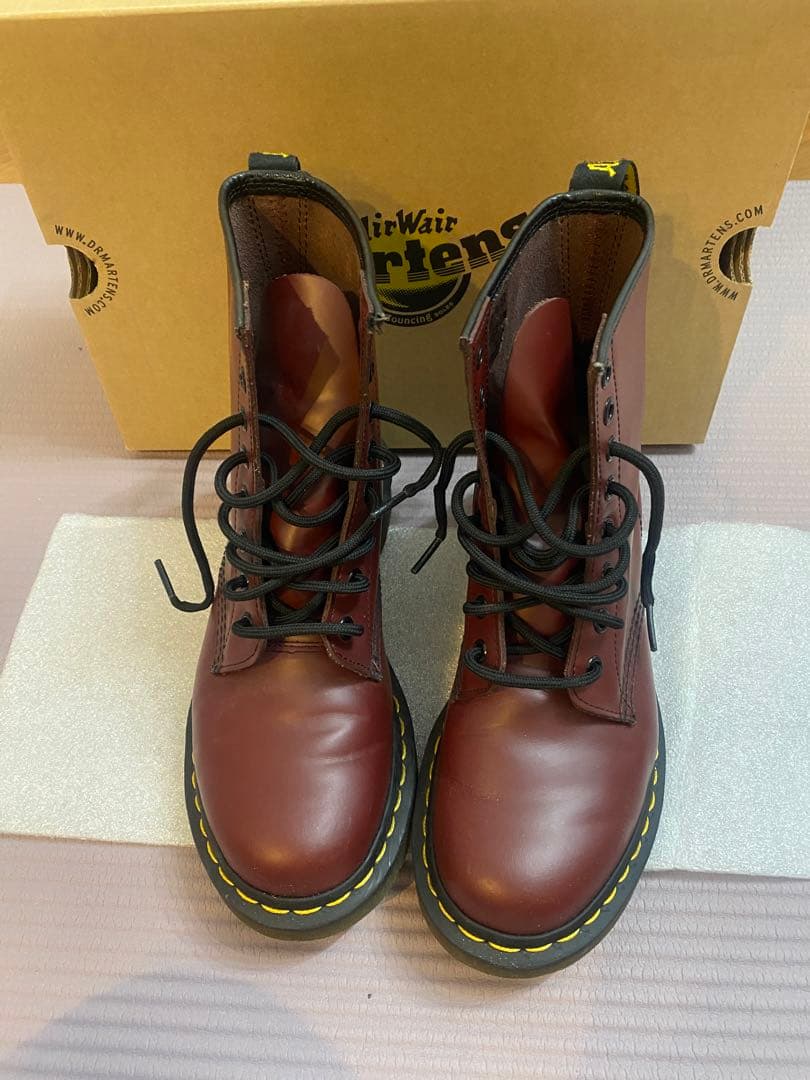 【本日限定価格】Dr. Martens 1460 8ホールブーツ　チェリーレッド