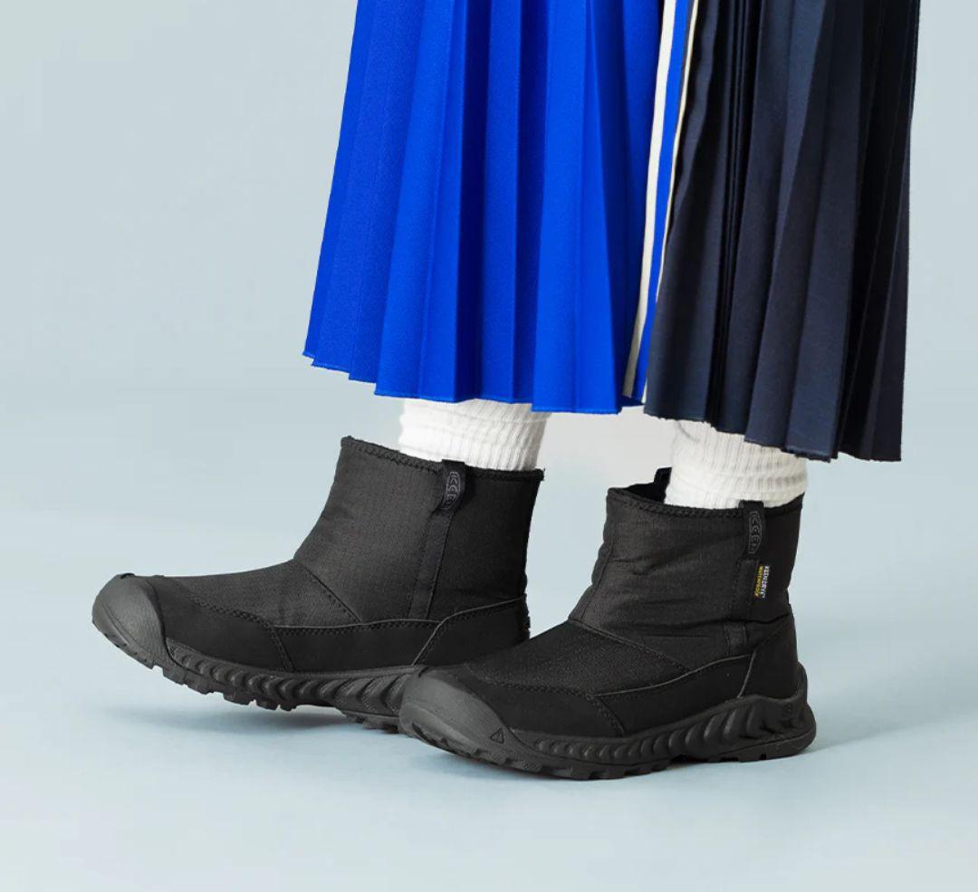 靴 KEEN HOOD NXIS PULL ON WP 24.0