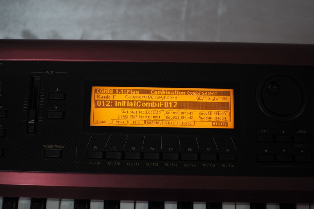 KORG KARMA カーマ シンセサイザー ケース付き