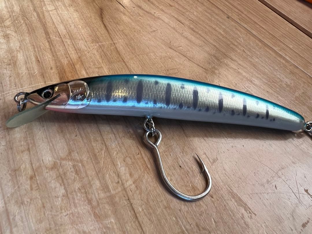 ビッグトラウトルアー 魚じゃらし工房 saburou140&140B